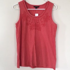 Banana republic tank embroidered